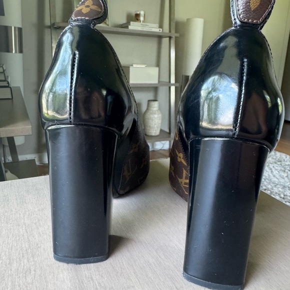 Louis Vuitton Matchmake Heels - Picture 8 of 11